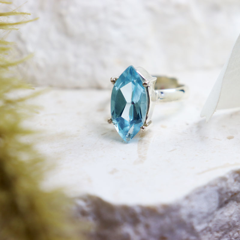 blue topaz silver gemstone ring