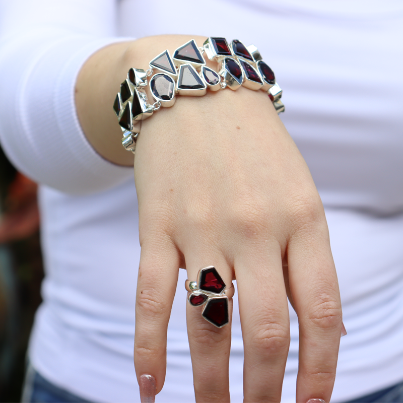 garnet sterling silver gemstone ring