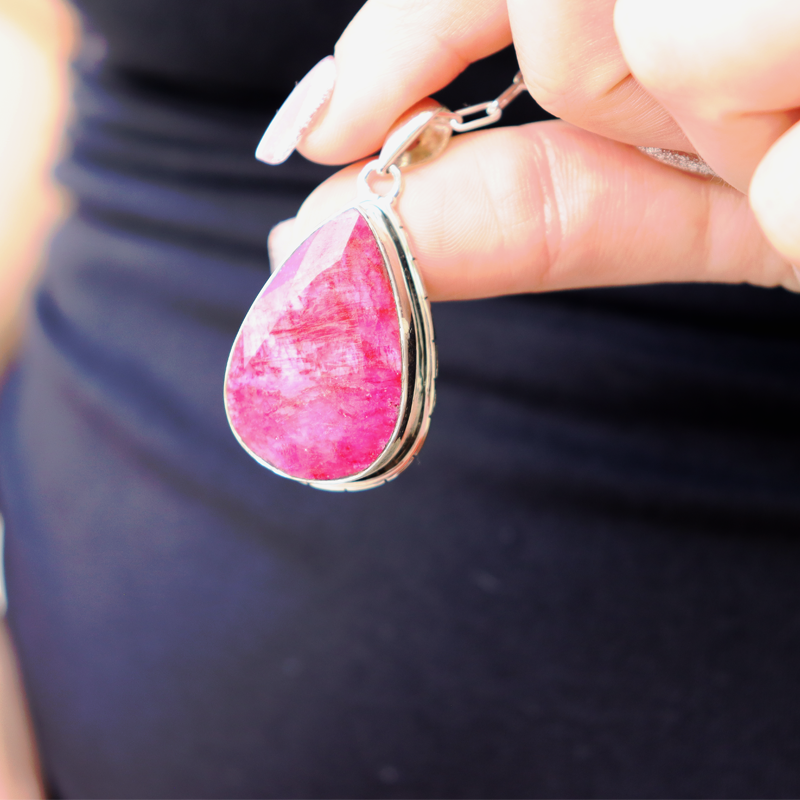 teardrop ruby quartz sterling silver pendant