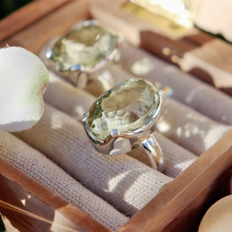 Maan Green Amethyst Oval Boho Ring