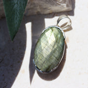 labradorite oval silver gemstone pendant