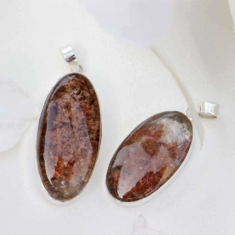 large oval garden quartz silver gemstone pendant