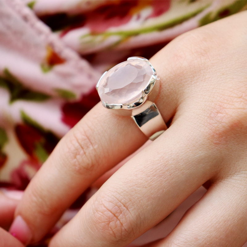 rose quartz oval sterling silver gemstone ring