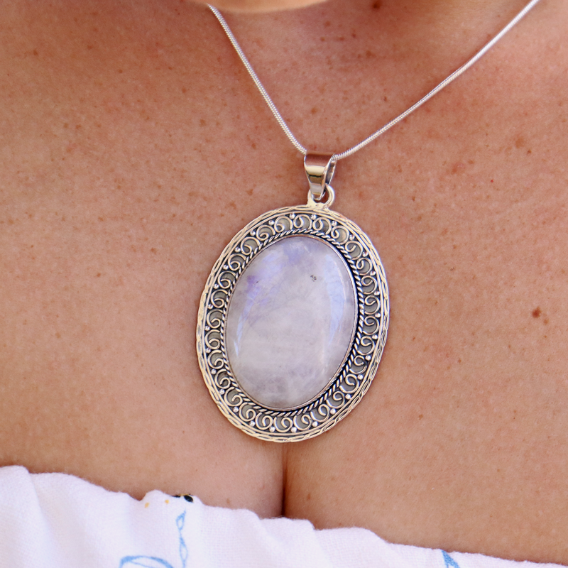 large oval moonstone sterling silver gemsotne pendant