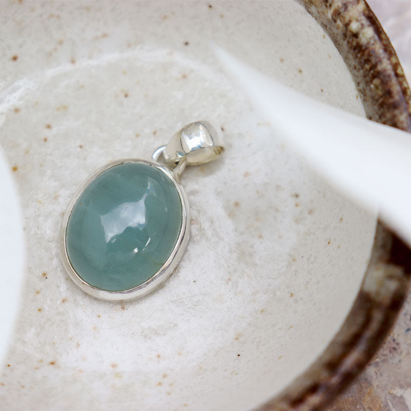 oval aquamarine silver gemstone pendant