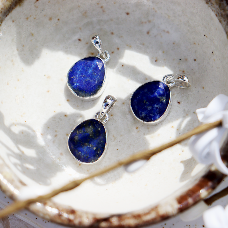 lapis lazuli sterling silver gemstone pendant