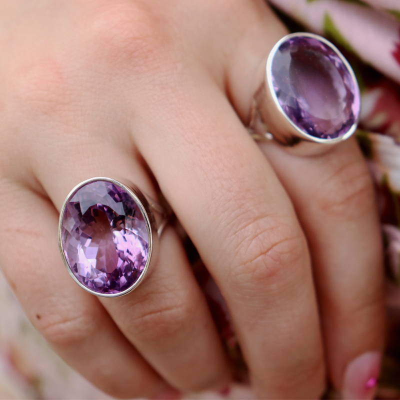oval amethyst sterling silver gemstone ring