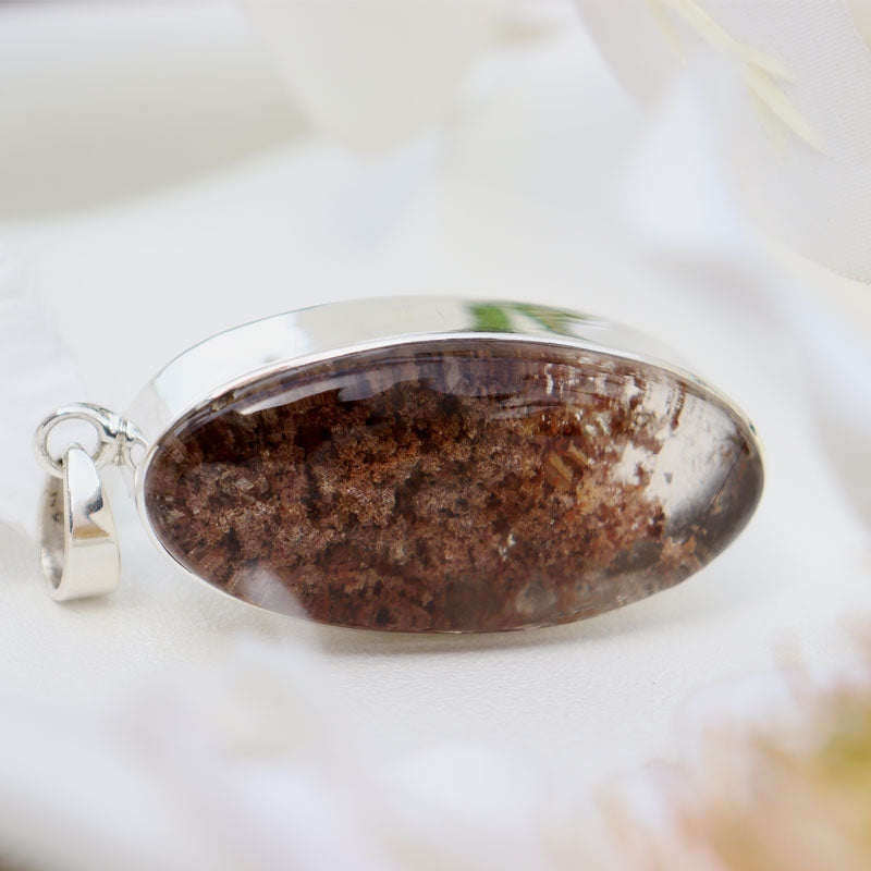 large oval garden quartz silver gemstone pendant