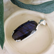 labradorite oval silver gemstone pendant