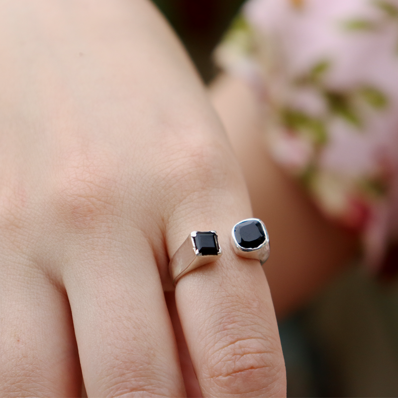 black onyx sterling silver gemstone ring