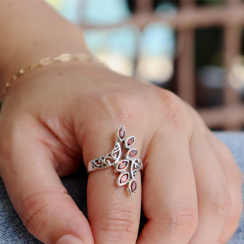 garnet sterling silver gemstone ring
