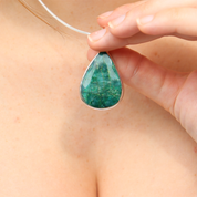 emerald quartz gemstone silver pendant