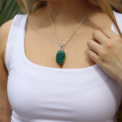 emerald quartz oval gemstone silver pendant