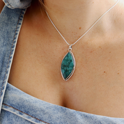 emerald quartz sterling silver gemstone pendant