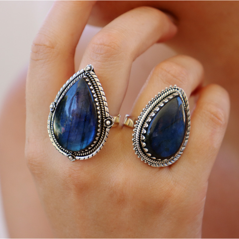 large sterling silver labradorite gemstone ring