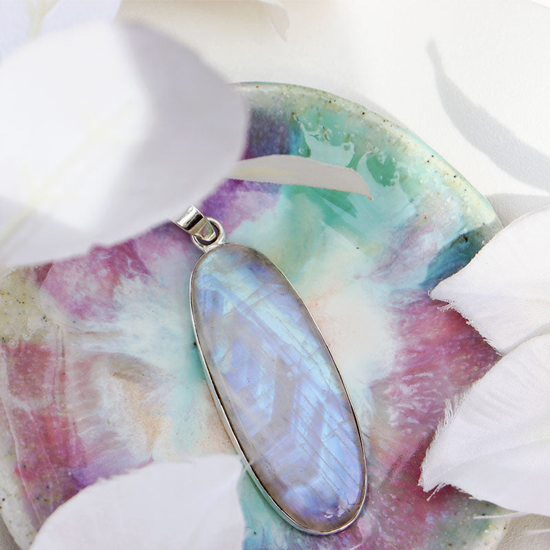 oval moonstone silver gemstone pendant
