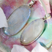 large oval moonstone silver gemstone pendant