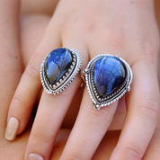 large sterling silver labradorite gemstone ring