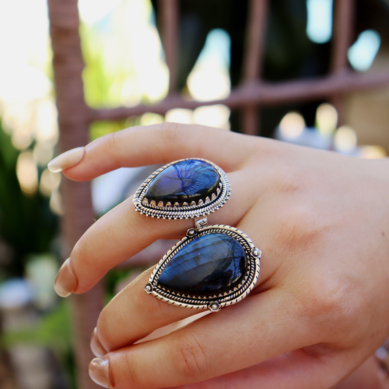 large sterling silver labradorite gemstone ring