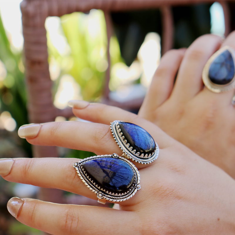 large sterling silver labradorite gemstone ring