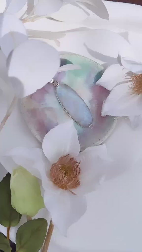oval moonstone silver gemstone pendant