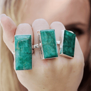emerald quartz silver gemstone ring