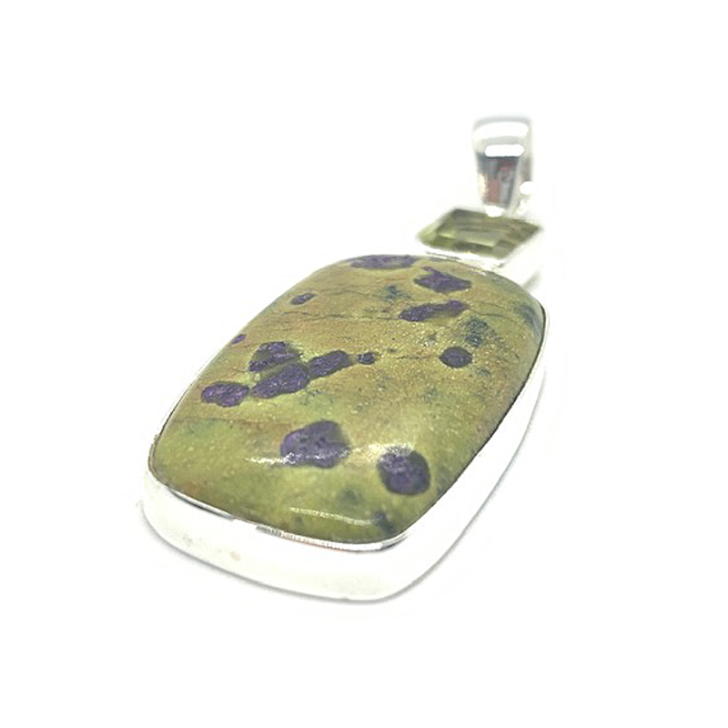 stichtite green amethyst silver pendant